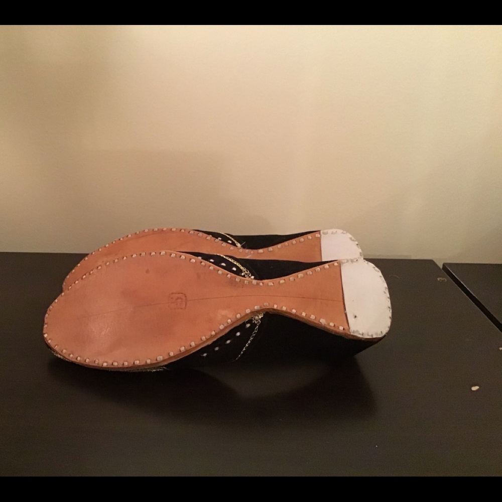 Women’s mojari/khussa